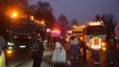 Bild: fz
Tracks bis aus Thüringen und Sachsen mit Lichterketten einfasst, blinkten mit abertausenden Lichtern.