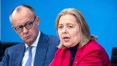 Bild: Michael Kappeler/dpa
Kanzleramt und Bundesarbeitsministerium schlagen die beiden Vorsitzenden der Rentenkommission einvernehmlich vor. (Archivbild)