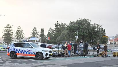 Bild: Mick Tsikas/AAP/dpa
„Mein Sohn ist ein Held“, sagt Vater Mohamed Fateh Al Ahmed dem australischen Sender ABC.