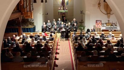 Bild: Josef Daubner
Gutgefüllt war die Pfarrkirche in Brand beim diesjährigen Adventsingen.