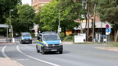 Bild: Daniel Löb/dpa
2009 war der damals 18-Jährige in einer Ansbacher Schule Amok gelaufen und hatte neun Mitschüler und einen Lehrer verletzt. (Archivbild)