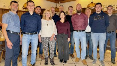 Bild: Gerd Schönfelder/exb
Die Bewerber der Bürgerliste Kulmain für die Kommunalwahl 2026 sind ( von links) Jürgen Christl, Felix Linkel, Markus Kappauf, Monika Dümmelbeck, Otto Schroll, Gerd Schönfelder, Christine Sollfrank, Armin Fischer, Jonathan Scharf, Ernst Braunreuther, Raphael Koschta und Thomas Reger