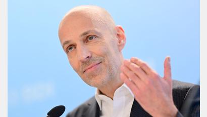 Bild: Sebastian Gollnow/dpa
BDI-Präsident Peter Leibinger kritisiert die Bundesregierung. (Archivbild)