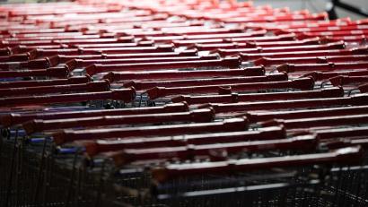 Bild: Sebastian Kahnert/dpa
Der Hersteller von Einkaufswagen Wanzl will zwei seiner deutschen Werke schließen. (Symbolbild)