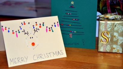 Archivbild: aja
Handgeschriebene Weihnachtsgrüße haben für viele Menschen weiterhin einen besonderen Stellenwert.