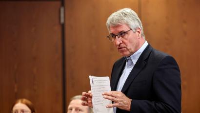 Bild: Hannes P. Albert/dpa
Muss sich mit einer Klage auseinandersetzen: DVMF-Vizepräsident Jan Langrehr. (Archivbild)