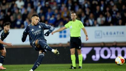 Bild: Ruben Albarran/ZUMA Press Wire/dpa
Kylian Mbappé traf gegen Talavera gleich zweimal für Real Madrid.