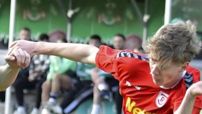 Archivbild: Hubert Ziegler
Jahn-Verteidiger Leopold Wurm will in Cottbus unbedingt punkten.