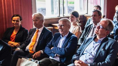 Bild: SSC
v.li. Radka Bonacková, Geschäftsführerin der Bayerisch-Tschechischen Hochschulagentur, Prof. Dr. Clemens Bulitta, Präsident der OTH Amberg-Weiden, UR-Präsident Prof. Dr. Udo Hebel und Prof. Dr. Stefan Leible, Präsident der Universität Bayreuth beim Auftakt der bayerisch-tschechischen Summer-School-Reihe.