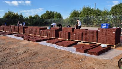 Bild: Siegfried Bock
An der Sport- und Begegnungsstätte des FC Kaltenbrunn stehen laut Vorsitzendem Andreas Malzer nur noch eine Bande für den Multifunktionsplatz sowie die Erneuerung der Auffangnetze an.
