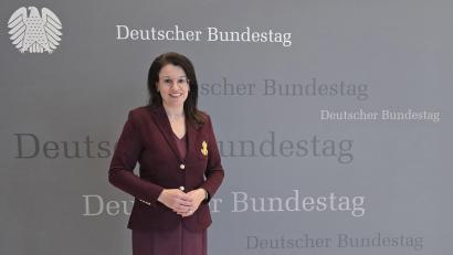 Bild: Patricia Bernreuther/exb
Martina Englhardt-Kopf ist im Frühjahr erneut in den Bundestag gewählt worden. Seit Mai ist sie darüber hinaus Parlamentarische Staatssekretärin im Bundesministerium für Landwirtschaft, Ernährung und Heimat.