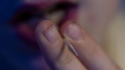 Symbolbild: Pia Bayer/dpa
In München hat eine Schule Zahnstocher verboten - aus Gründen.