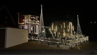 Bild: soj
Eine Aktion für den guten Zweck ist am vierten Adventssonntag beim Weihnachtshaus der Familie Bauer in Ebnath geplant.