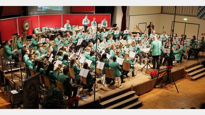 Bild: Franz Wagner/exb
Die Jugendblaskapelle Nabburg spielt ein spannendes Programm beim Neujahrskonzert.