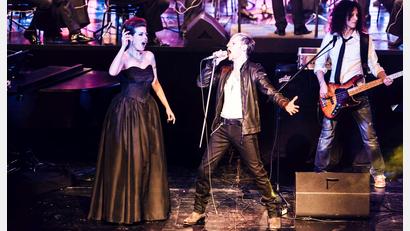 Bild: Christian Simmerl/exb
Im Programm von "Magic of Queen Classic" ist auch "Barcelona" mit Markus Engelstädter und einer klassischen Sopranistin.