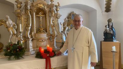 Bild: Stephanie Margeth
Pater Adrian Thomas Kugler im Gebetsraum im Kloster Speinshart.