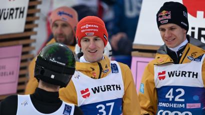 Bild: Hendrik Schmidt/dpa
Geiger und Wellinger haben in diesem Jahr Formprobleme. (Archivbild)