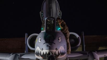 Bild: Uncredited/U.S. Air Force via DVIDS/AP/dpa
Das US-Militär hat nach eigenen Angaben in Syrien mehr als 70 IS-Ziele angegriffen.