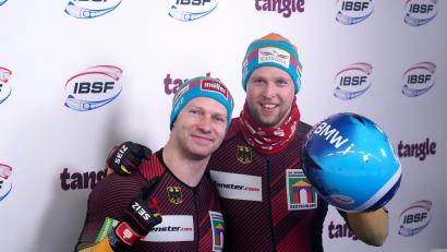 Bild: Ints Kalnins/ZUMA Press Wire/dpa
Francesco Friedrich (l) und Alexander Schüller aus Deutschland gewannen erstmals in diesem Olympia-Winter im Zweierbob-Weltcup.