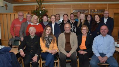 Bild: dob
Martin Gleixner (vorne, Mitte) geht erneut für die Freien Wähler und Unabhängigen Wähler (FW-UW) ins Rennen um das Bürgermeisteramt. Er kann auf eine Schar Unterstützer zählen, die sich für ein Amt im Stadtrat oder Kreistag bewerben.