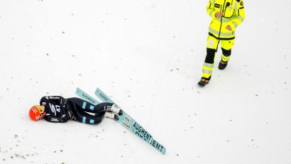 Bild: Philipp Schmidli/KEYSTONE/dpa
Selina Freitag sprang weit, stürzte dann aber.