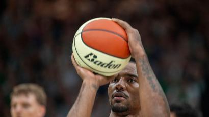 Bild: Harald Tittel/dpa
Isiaha Mike war im Spiel gegen Bonn Top-Scorer der Bayern.