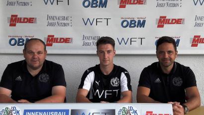 Archivbild: lik
André Klahn (Mitte) ist Winter-Neuzugang bei der DJK Gebenbach.