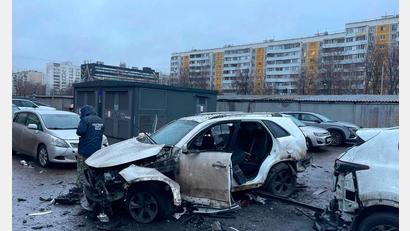 Bild: Uncredited/Investigative Committee of Moscow via AP/dpa
Ermittler bei der Arbeit am Tatort in Moskau.