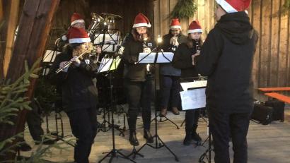 Bild: wro
2012 bat man den Musikverein Wiesau und Umgebung mitzumachen. Seitdem ist die Blaskapelle ein fester Bestandteil des vorweihnachtlichen Konzertes in Schönhaid.