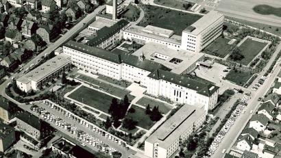 Luftbild: Werner Lischka
Das Gebäude kennen die meisten Menschen in Amberg - wenn auch ein bisschen anders. Wo sind wir?