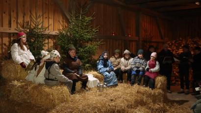 Bild: mrr
Schulkinder führten das Krippenspiel von der Geburt Jesu auf.