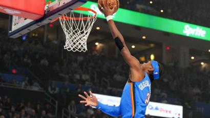 Bild: Kyle Phillips/AP/dpa
Bester Werfer der Partie: Shai Gilgeous-Alexander führte die Oklahoma City Thunder zum Sieg gegen die Memphis Grizzlies. (Archivfoto)