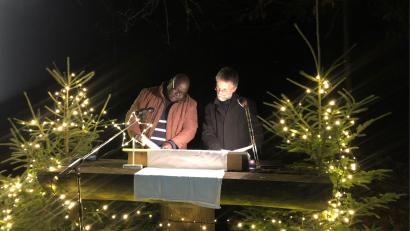 Bild: sei
Pfarrvikar Robert Amandu (links) und Pfarrer Andreas Ruhs (rechts) gestalteten die ökumenische Andacht.