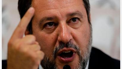 Bild: Domenico Stinellis/AP/dpa
Matteo Salvini spricht erneut von „Schande“. (Archivbild)