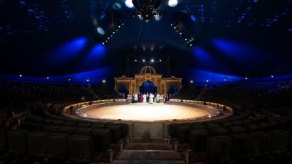 Bild: Lukas Barth/dpa
Der Circus Krone feierte am ersten Weihnachtstag die Premiere seines Winterprogramms, das in diesem Jahr unter dem Motto „Ich. Du. Wir. Krone“ steht. (Archivbild)