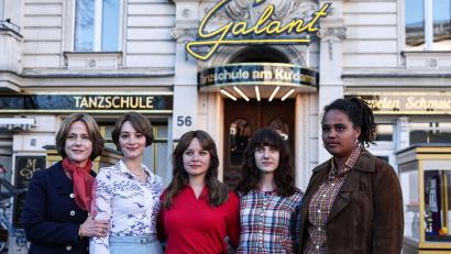 Bild: Hannes P. Albert/dpa
In „Ku'damm 77“ ist die Enkelinnen-Generation im Fokus.