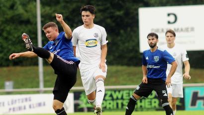 Archivbild: Norbert Herrmann
Nachwuchstalent Moritz Sossau (Zweiter von links) bleibt bei der SpVgg Landshut.