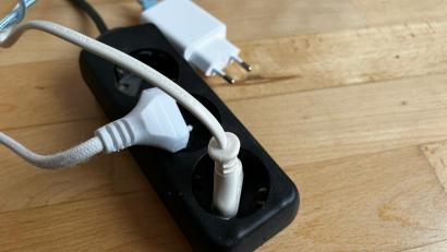 Bild: Mutiara Sudarma
Strom sparen – für immer mehr Menschen im Landkreis Schwandorf werden die Kosten für Strom und Gas zur Belastung.