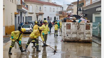 Bild: Álex Zea/EUROPA PRESS/dpa
Drei Menschen starben durch Hochwasser nach heftigen Regenfällen in Südspanien.