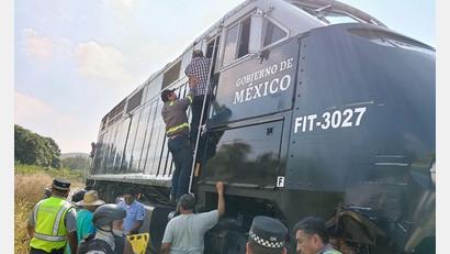 Bild: Uncredited/XinHua/dpa
Der Zug verbindet den Pazifik mit dem Golf von Mexiko.