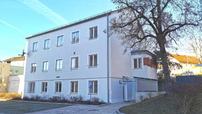 Bild: Portner
Sanierter Leerstand: Das ehemalige Gesundheitsamt in der Bezirksamtstraße in Oberviechtach steht seit Monaten bereit für Asylbewerber.