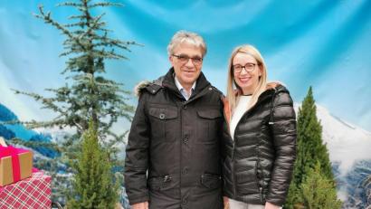 Bild: Portner
Generationswechsel beim Wirtschaftsforum Oberviechtach: Ulla Baumer übernahm den Vorsitz von Michael Herzog.