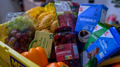 Bild: Hendrik Schmidt/dpa
Einige Lebensmittel sind derzeit deutlich günstiger als Ende 2024. (Symbolbild)