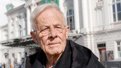 Bild: Markus Scholz/dpa
Am 7. Januar wird es eine Trauerfeier für Rolf Becker in der Dreieinigkeitskirche in St. Georg geben. (Archivfoto)