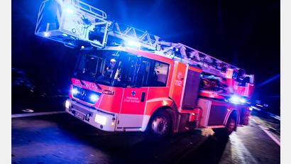 Symbolbild: Marcel Kusch/dpa
Ein technischer Defekt hat in Burglengenfeld einen Sprinter in Brand gesetzt.