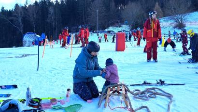 Bild: gis
Reger Betrieb im Schnee herrscht schon im Familienland Mehlmeisel.