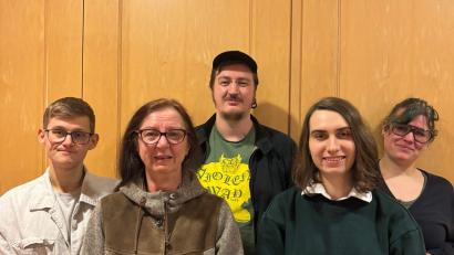 Bild: Lara Schug
Christian Offermanns, Christina Pietsch-Leitner, Kilian Pietsch, Victoria Gruber und Jennifer Heinig (von links) sind die Linke-Kandidaten bei der Kommunalwahl im März 2026.