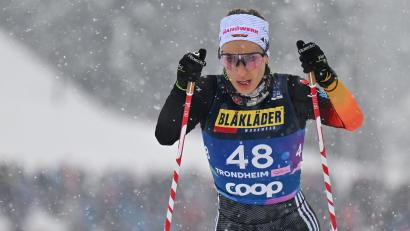 Bild: Hendrik Schmidt/dpa
Pia Fink war am Silvestertag beste deutsche Starterin bei der Tour de Ski im Langlauf. (Archivbild)