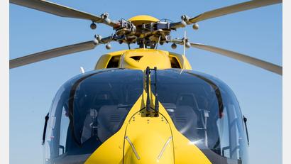 Bild: Fabian Sommer/dpa
Ein Rettungshubschrauber flog den Mann mit schweren Verletzungen ins Krankenhaus. (Symbolbild)