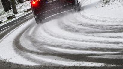 Bild: Jens Kalaene/dpa
Regional fiel heute bereits Schnee - so in Berlin.